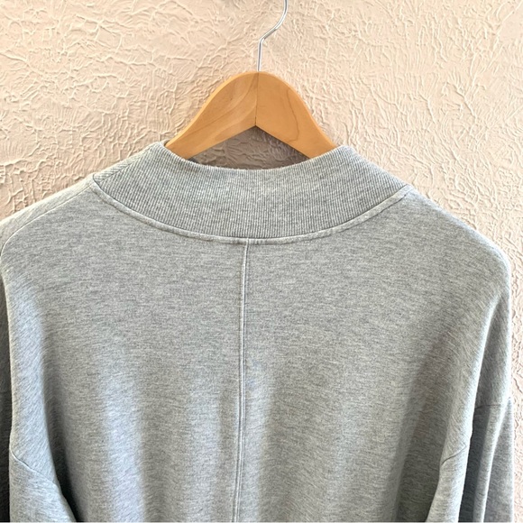 Athleta Apollo Crewneck Sweatshirt in Gray Size Large - Picture 7 of 11